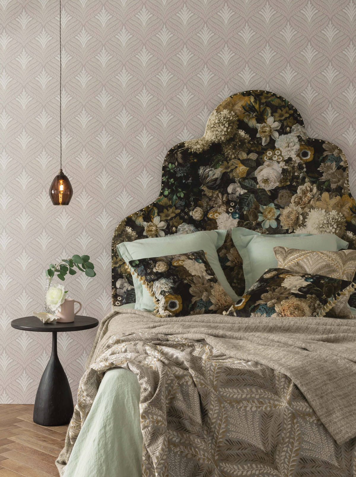 Papier peint Feuillage Charme Sotherton gris - Mansfield de Osborne & Little AMB | Réf. OSB-W7460-01