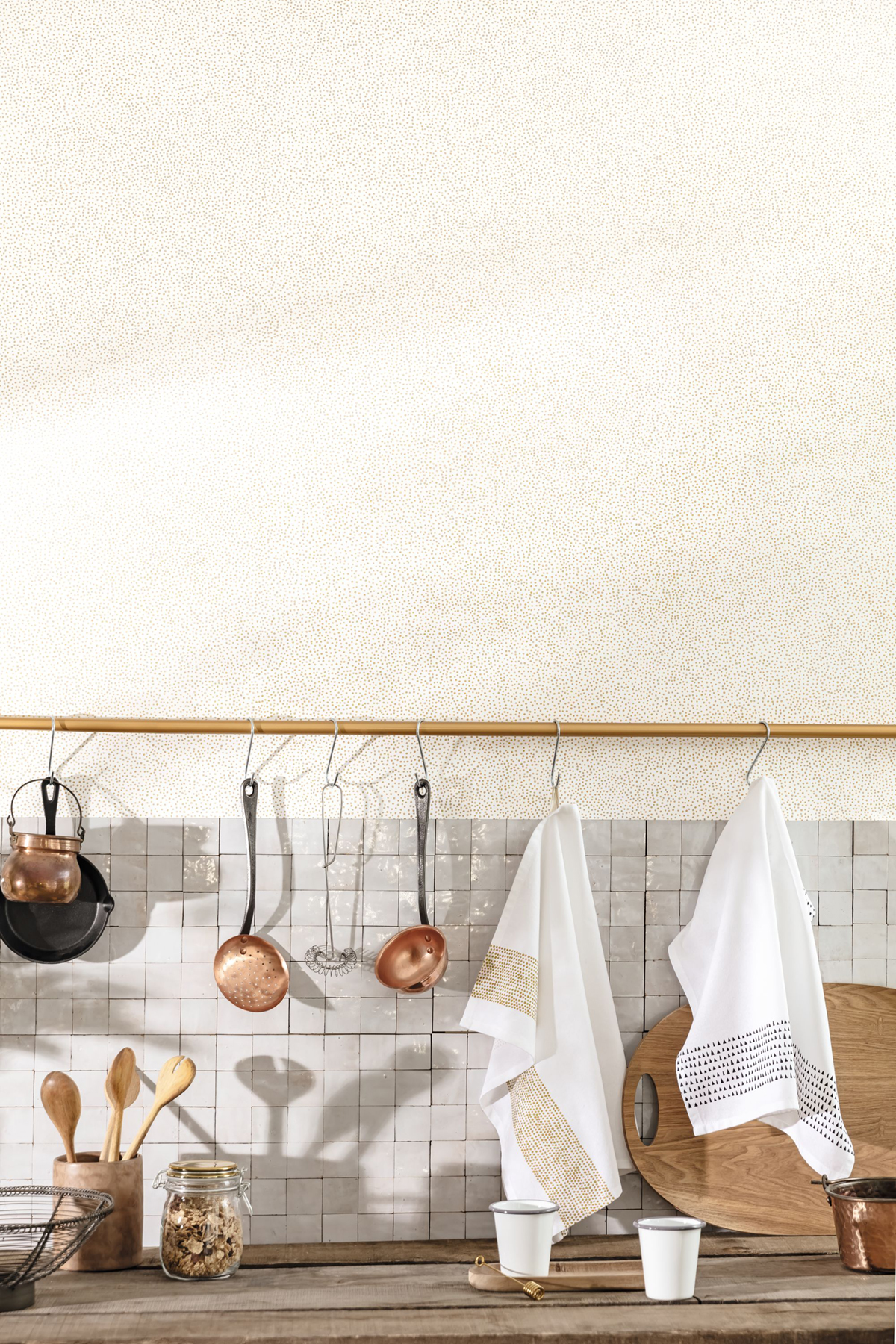 Papier peint Pois Sparkle blanc doré - Happy Therapy de Casélio | Réf. HTH101730020