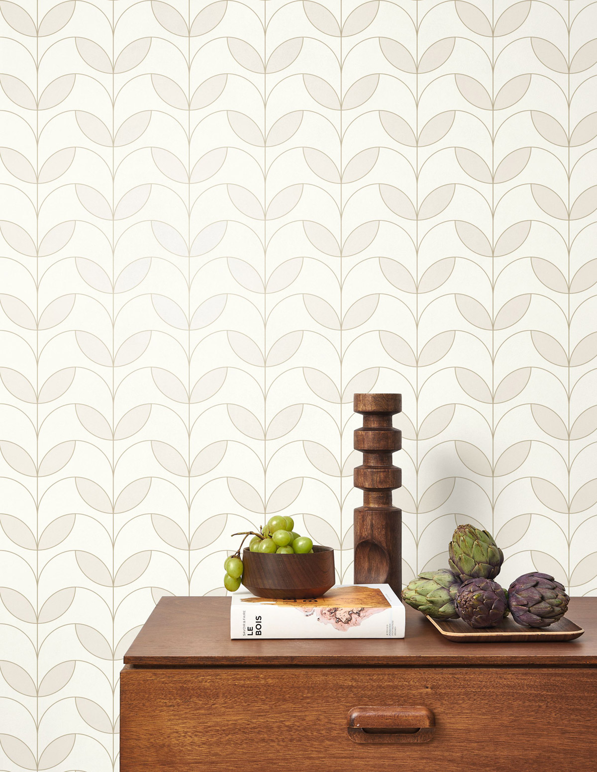 Papier peint Tulipe Art Déco Mistinguett beige nacré - Années Folles de Casadéco | Réf. ANFO201021502