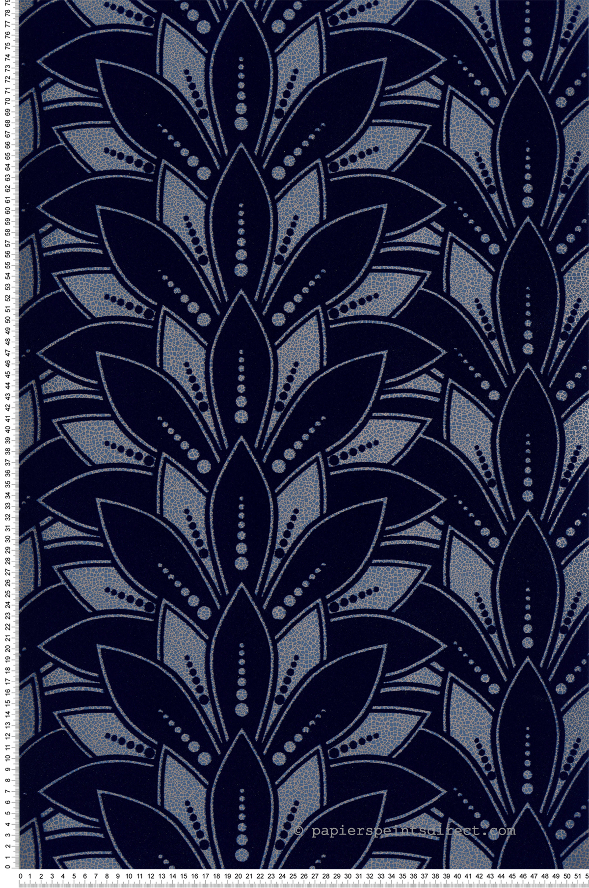 Papier peint Fleurs Lys Velours bleu nuit - Elodie 1838 Wallcoverings d'Initiales | Réf. INI-90713901