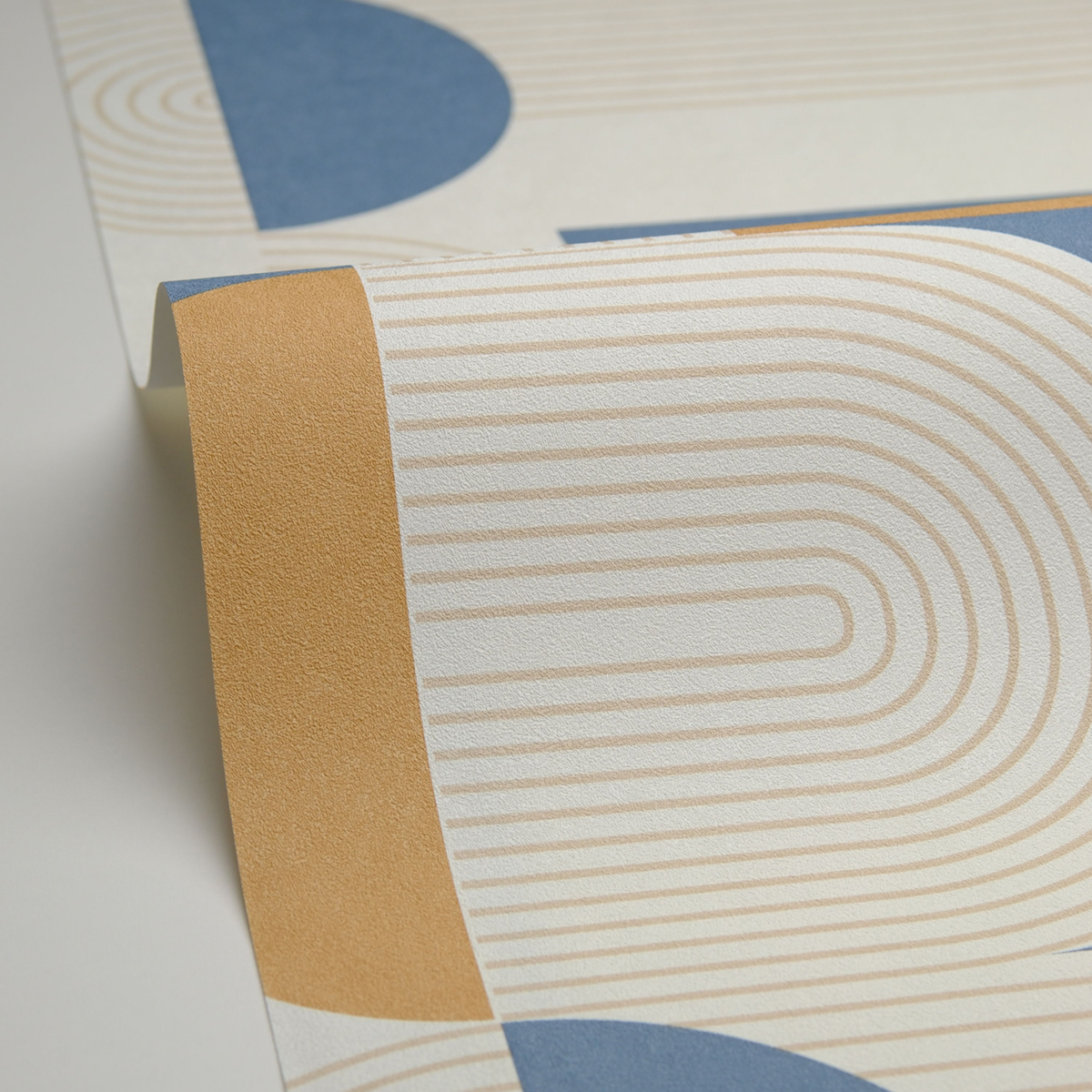 Papier peint Graphique Amplitude bleu camel - Graphic de Casélio AMBV | Réf. GPC105500633