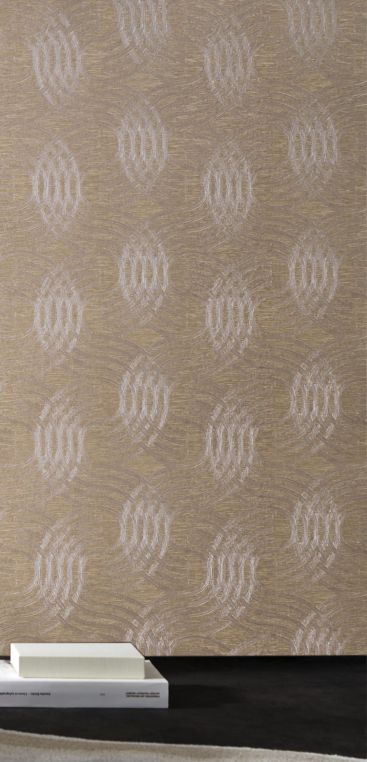 Papier peint Mouvement Auraria taupe argenté - Métal de Casamance | Réf. CAS-75792242