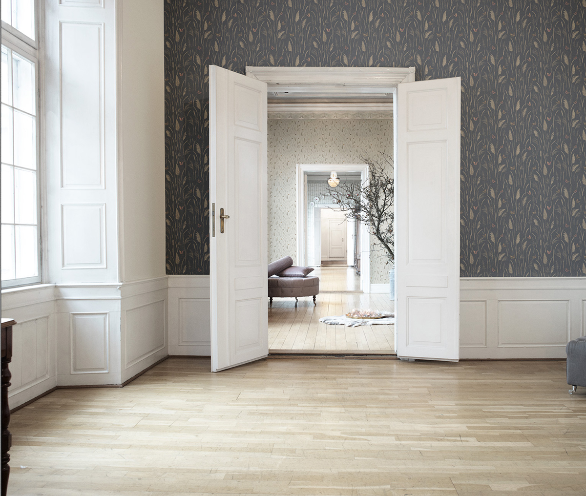 Papier peint Papillon Enchanté bleu nuit métallisé - Demeures de Montecolino | Réf. MC-650419