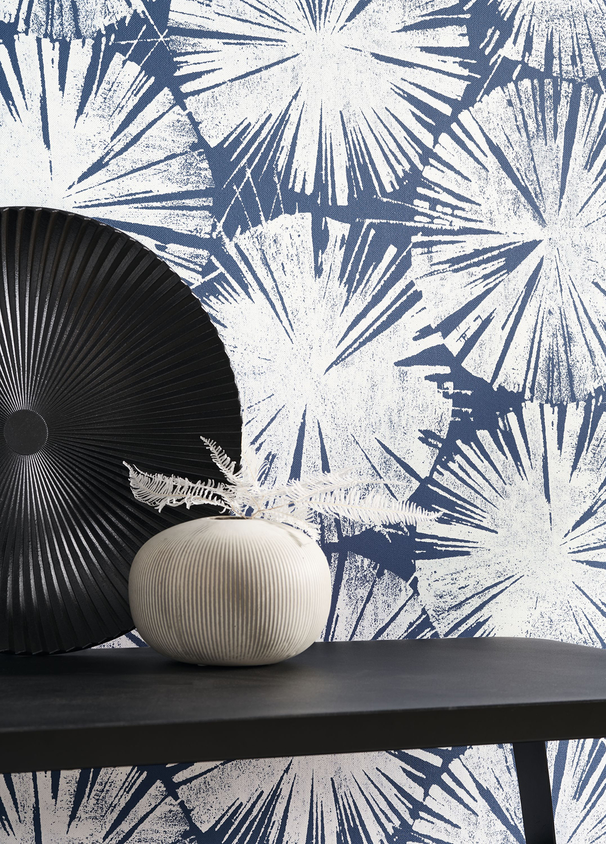 Papier peint Feuille Nénuphare bleu - Gingko de Casadéco | Réf. GINK86226506