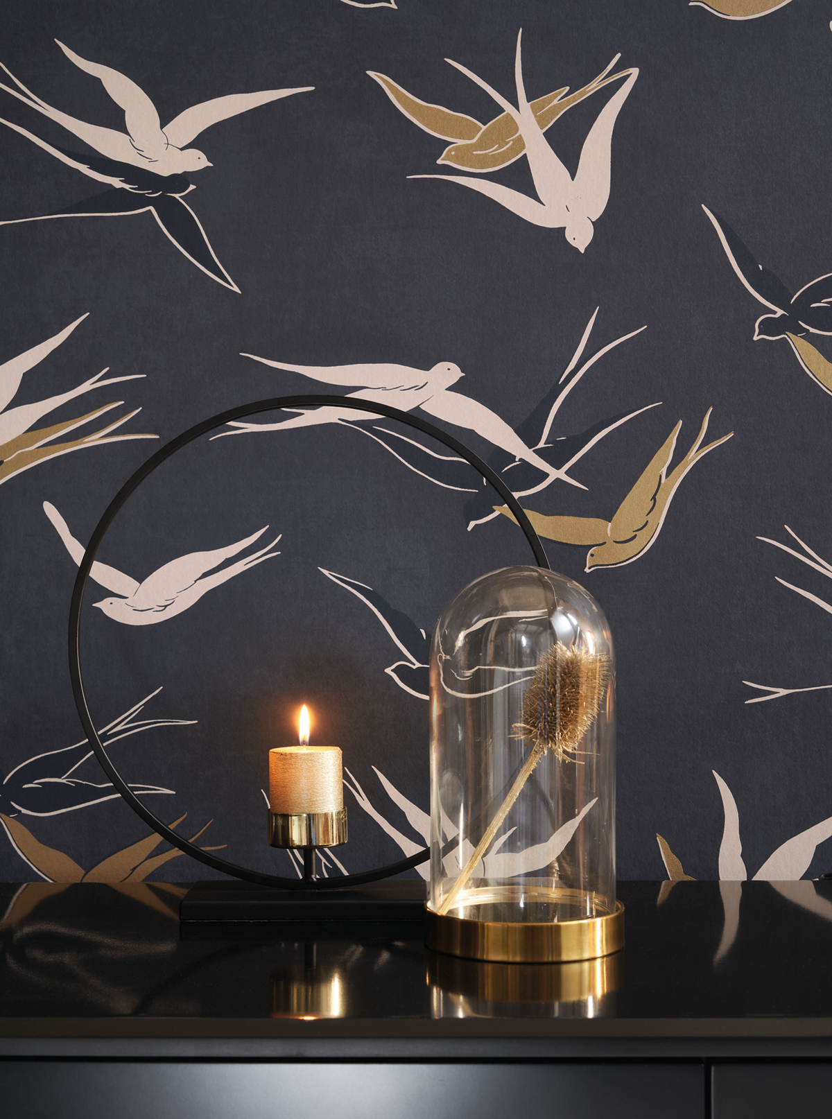 Papier peint Oiseau Hirondelle Swallow noir doré - Twenties de Casadéco AMB2 | Réf. TWNT88639595