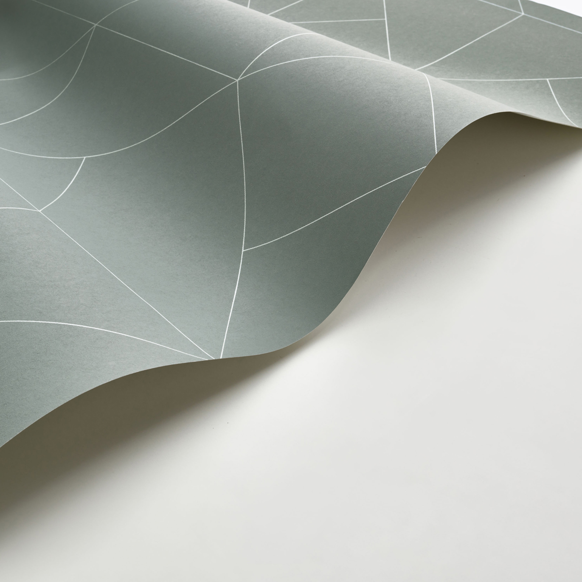 Papier peint Figure Subtilité Métallisé vert kaki argenté - Alchimie de Casadéco AMB4| Réf. ALMI89957761