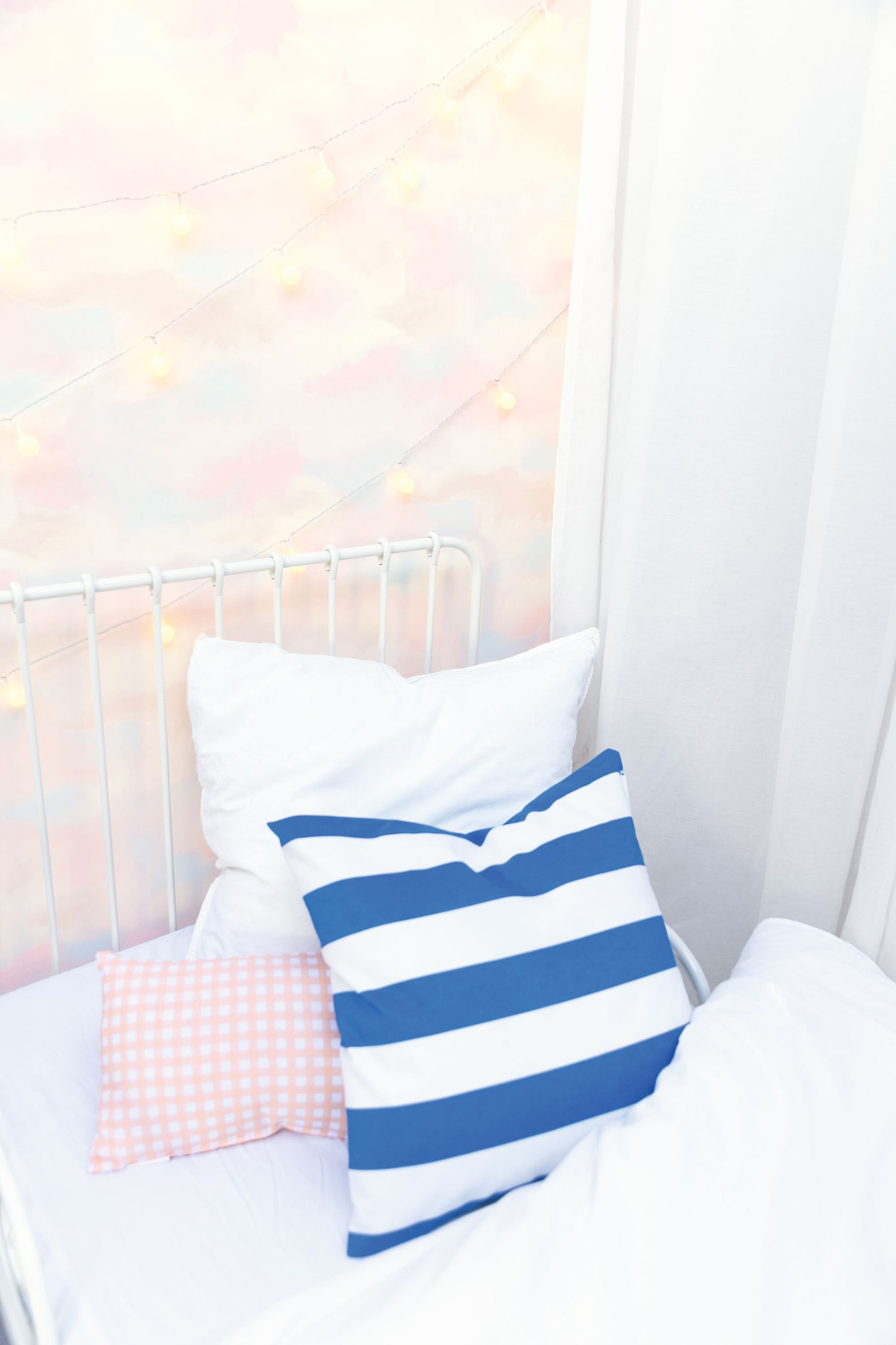 Papier peint Ciel Find Your Paradise rose - Young & Free de Casélio | Réf. YNF103364000