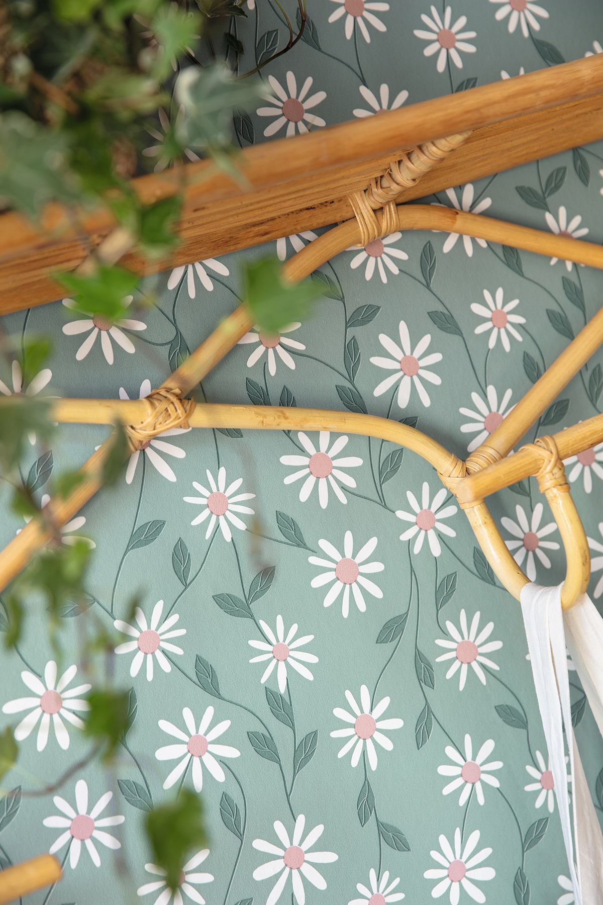 Papier peint Vintage Fleur Anna vert de gris rose - Essentiel de Casélio AMB2 | Réf. ETL103127070