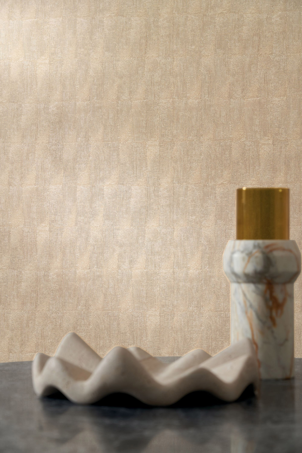 Papier peint Empreinte Argile Bizen sable - Cérame de Casamance AMB2| Réf. CAS-76091120