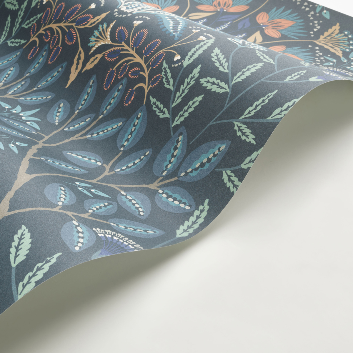 Papier peint Fleur Baroque Lords bleu paon - Derby de Casadéco AMBV | Réf. DERB89296821