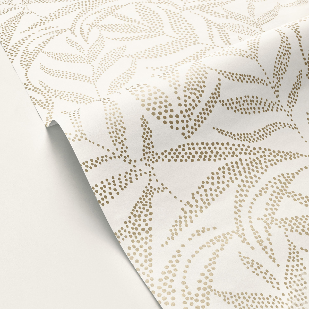 Papier peint Feuillage Sauvage blanc doré - Moonlight 2 de Casélio AMB | Réf. MLGT104300273