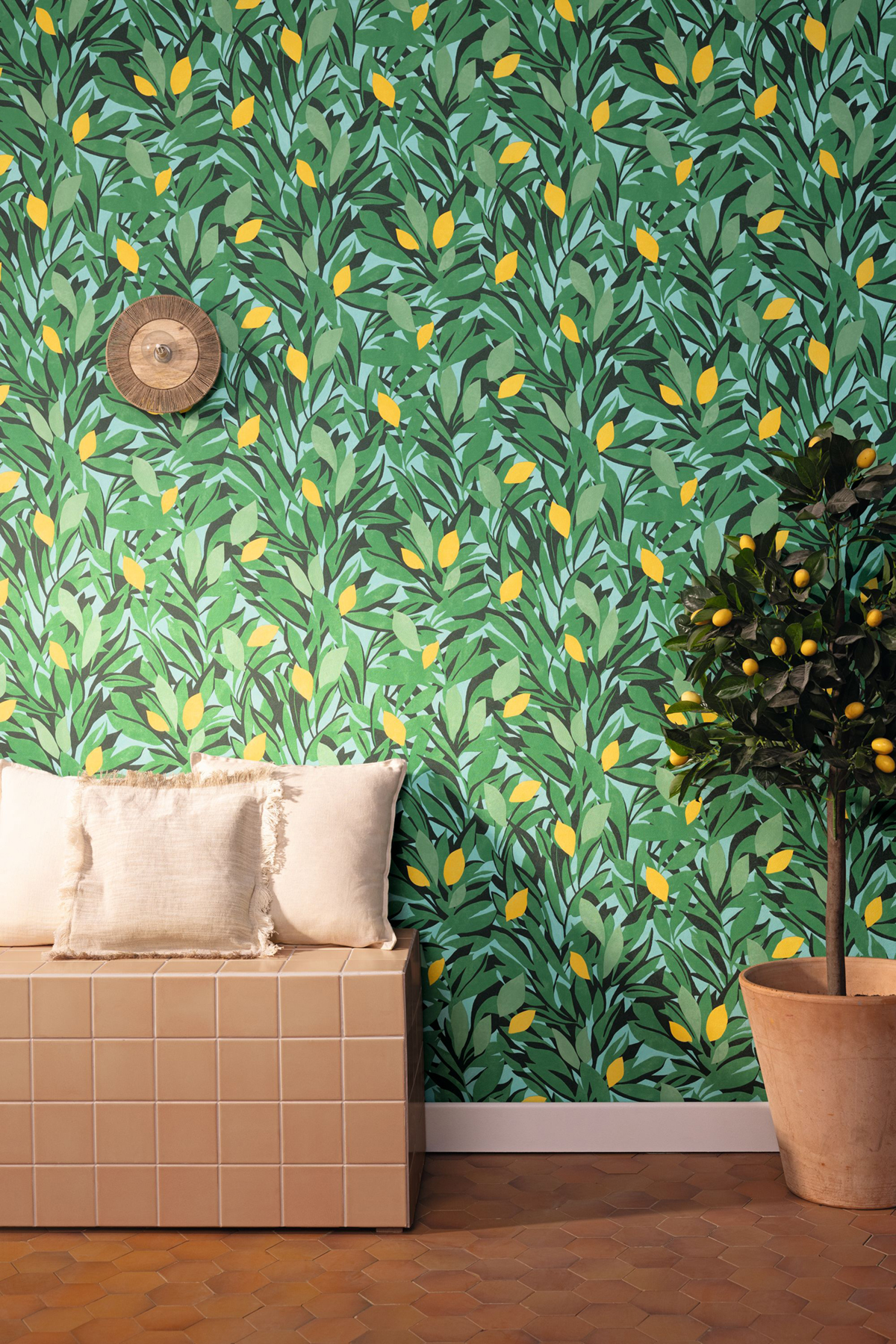Papier peint Feuillage Citronnier Cassis vert feuille jaune - Azur de Casélio | Réf. AZU105457720