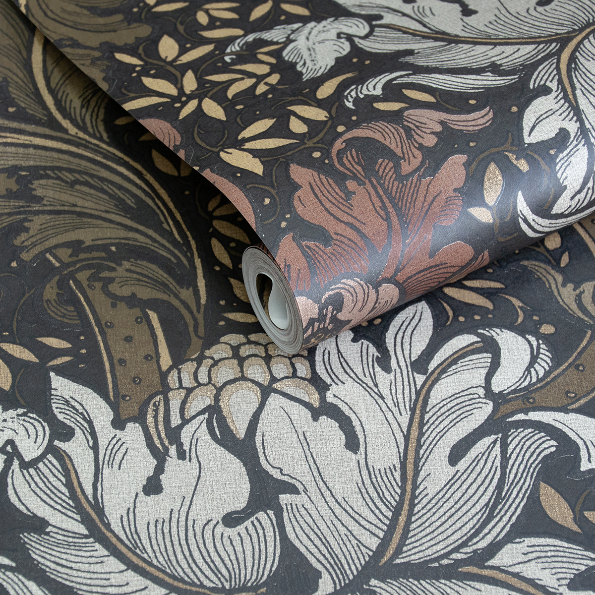 Papier peint Fleur Renaissance Baroque marron cuivre - The Wall Llewelyn-Bowen de Lutèce | AMB2 Réf. LTC-LB25140