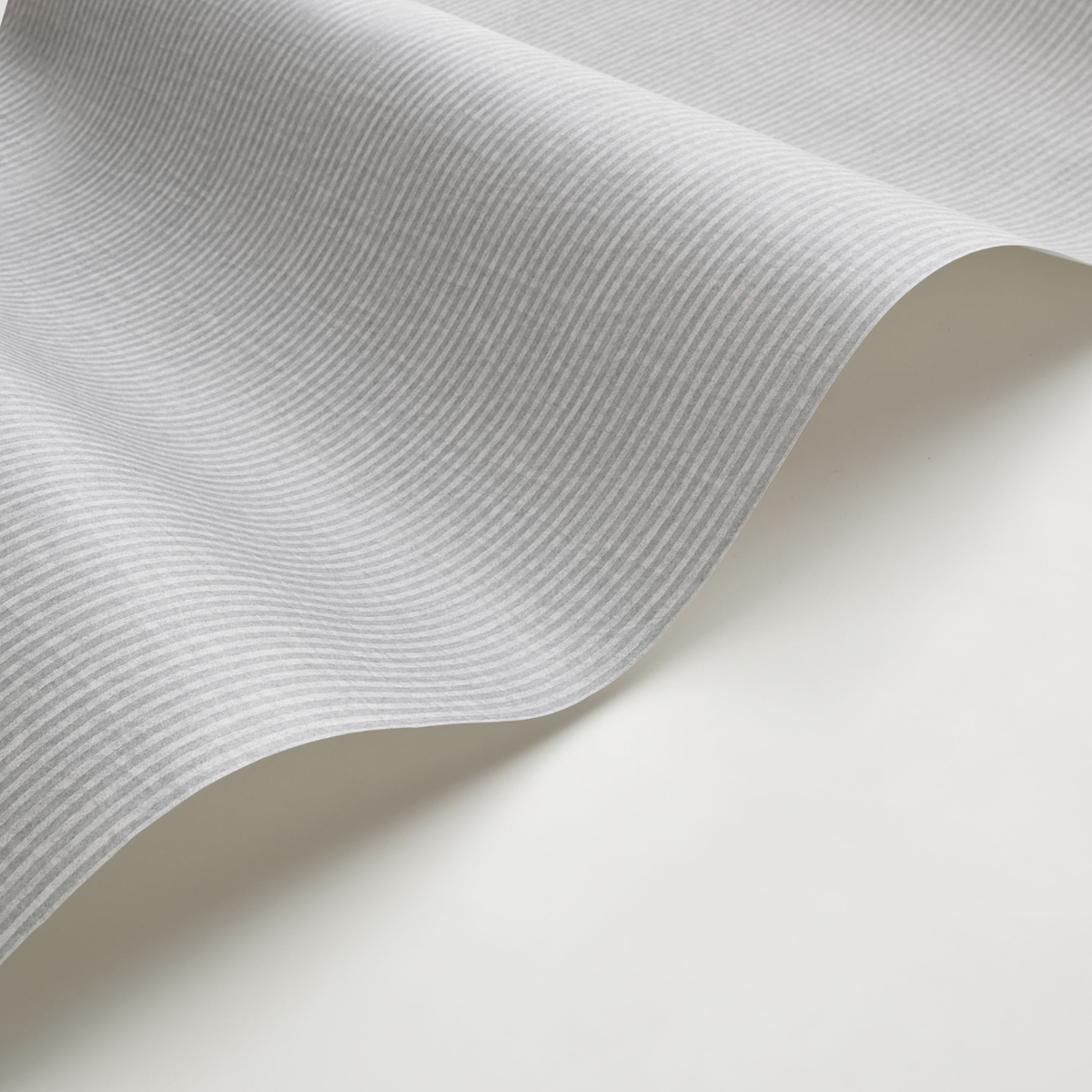 Papier peint Fines Rayures Papier Kraft bleu gris - Papercraft de Casadéco AMBV | Réf. PAPC89659393