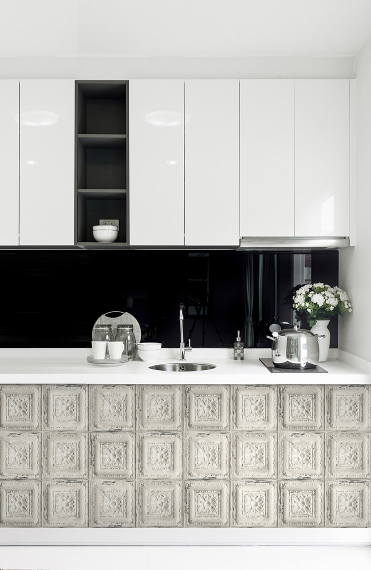 Papier peint adhésif Plaque Patinée Moulure gris - Les Adhésifs de Lutèce AMB4| Réf. LTC-NW32100