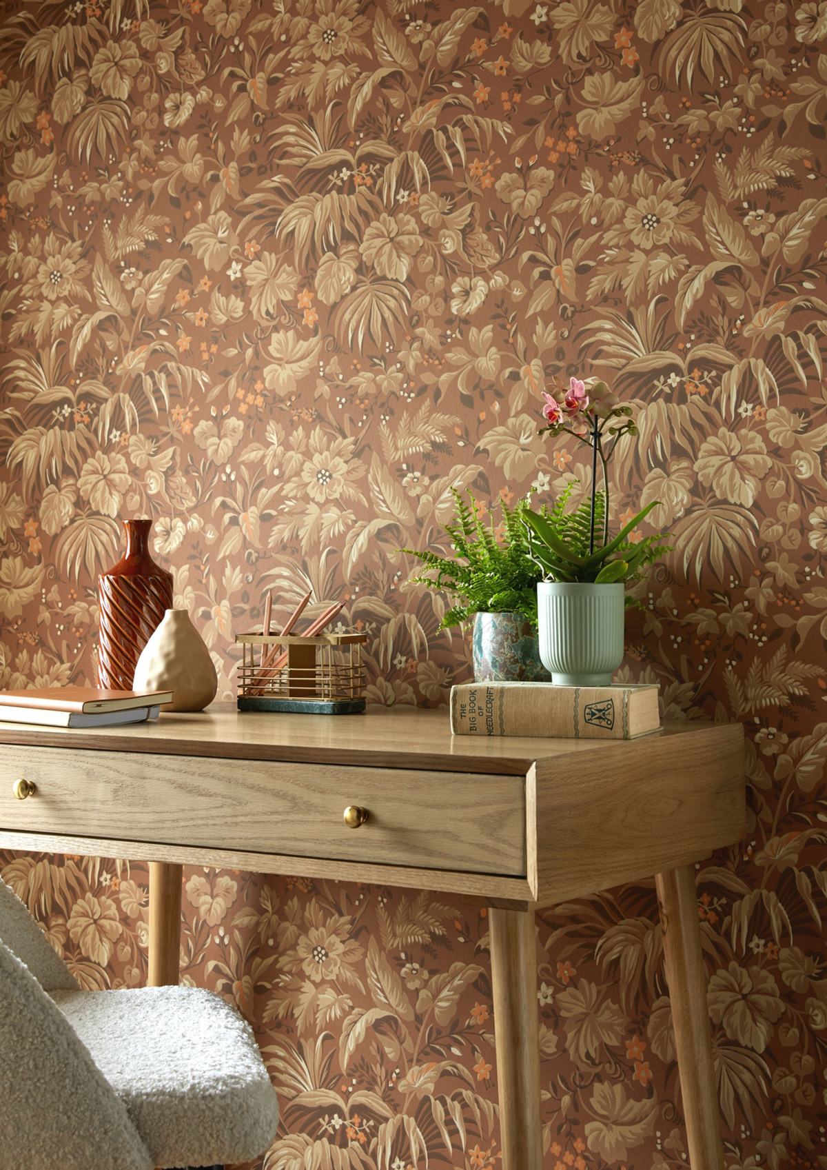 Papier peint Exotique Palmette marron - V&A Decorative Papers III d'Initiales | Réf. INI-2513-184-03