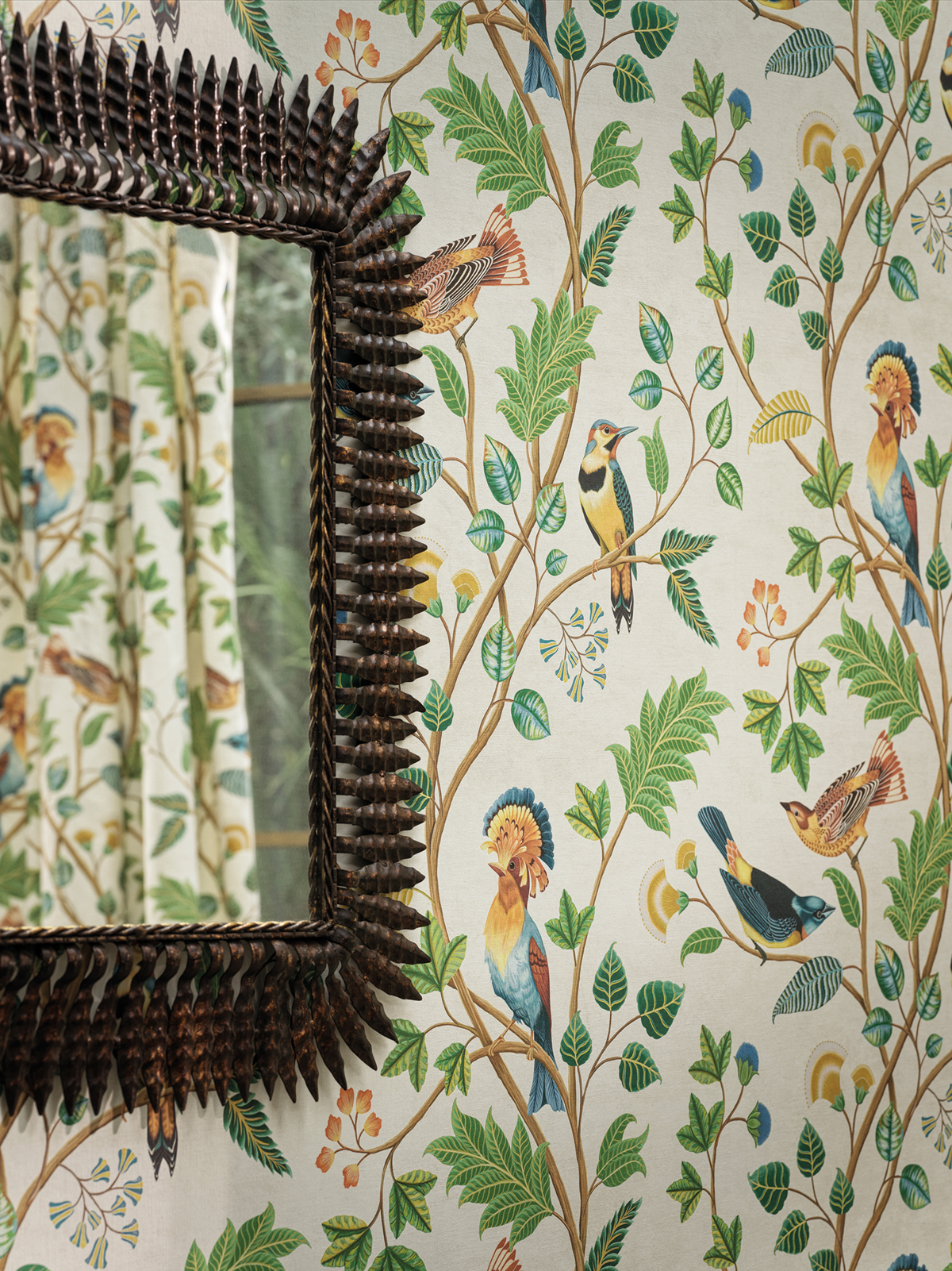 Papier peint Oiseaux Mayani vert prune - Byzance d'Osborne & Little AMB2 | Réf. OSB-W7902-03