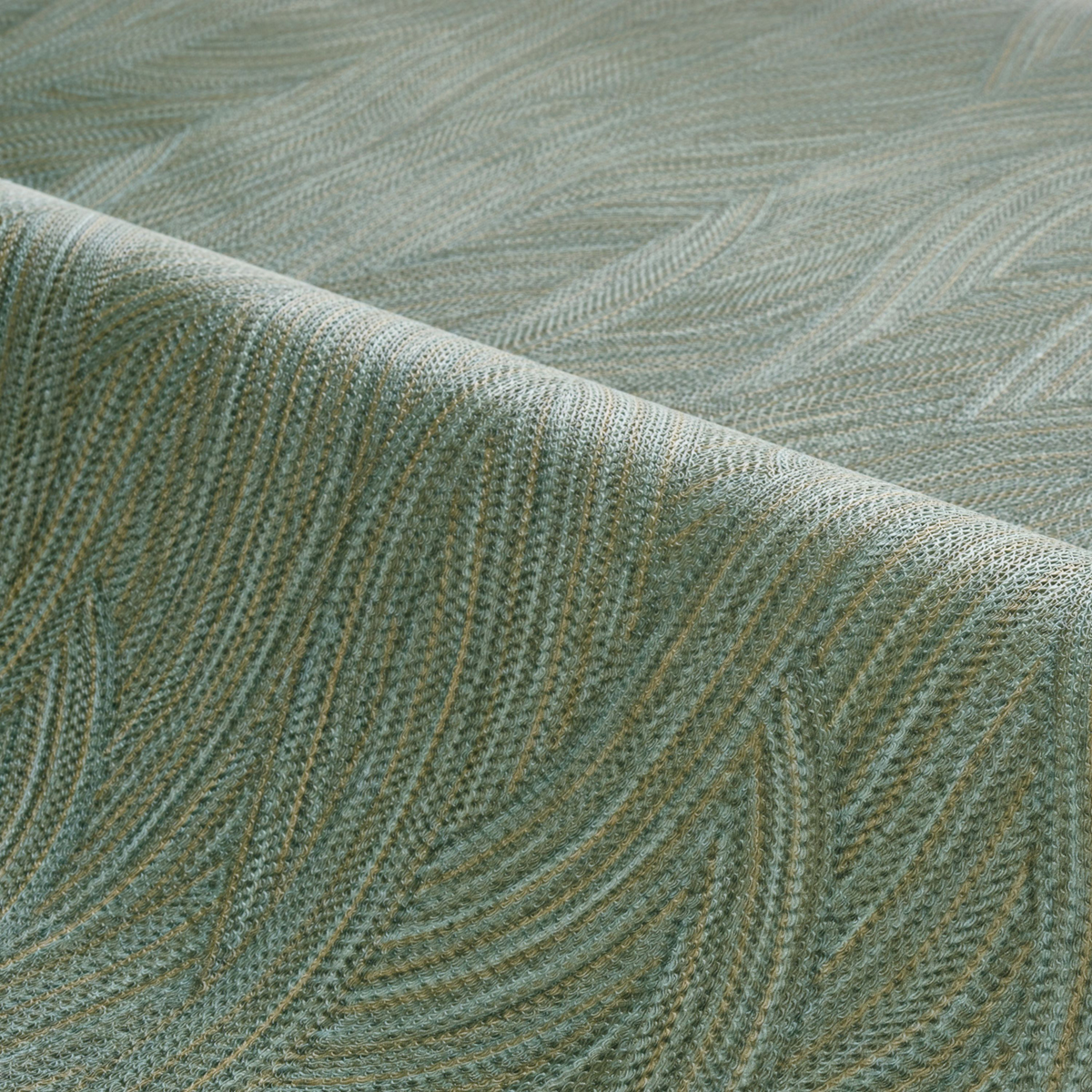 Papier peint Végétaux Vague Jassine vert cyprès - Terra Rossa de Casamance AMBV | Réf. CAS-76221222