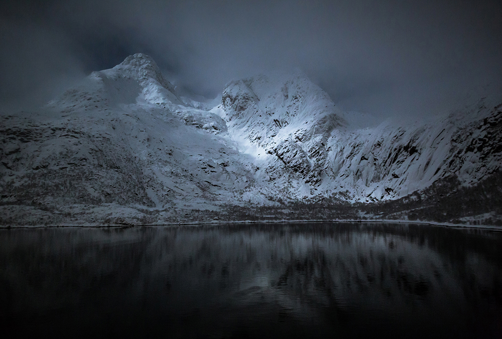 Papier peint panoramique Une nuit dans Lofoten - Référence APD-471-474-400x270 - Intissé 200g/m2 - Standard 400 x 270