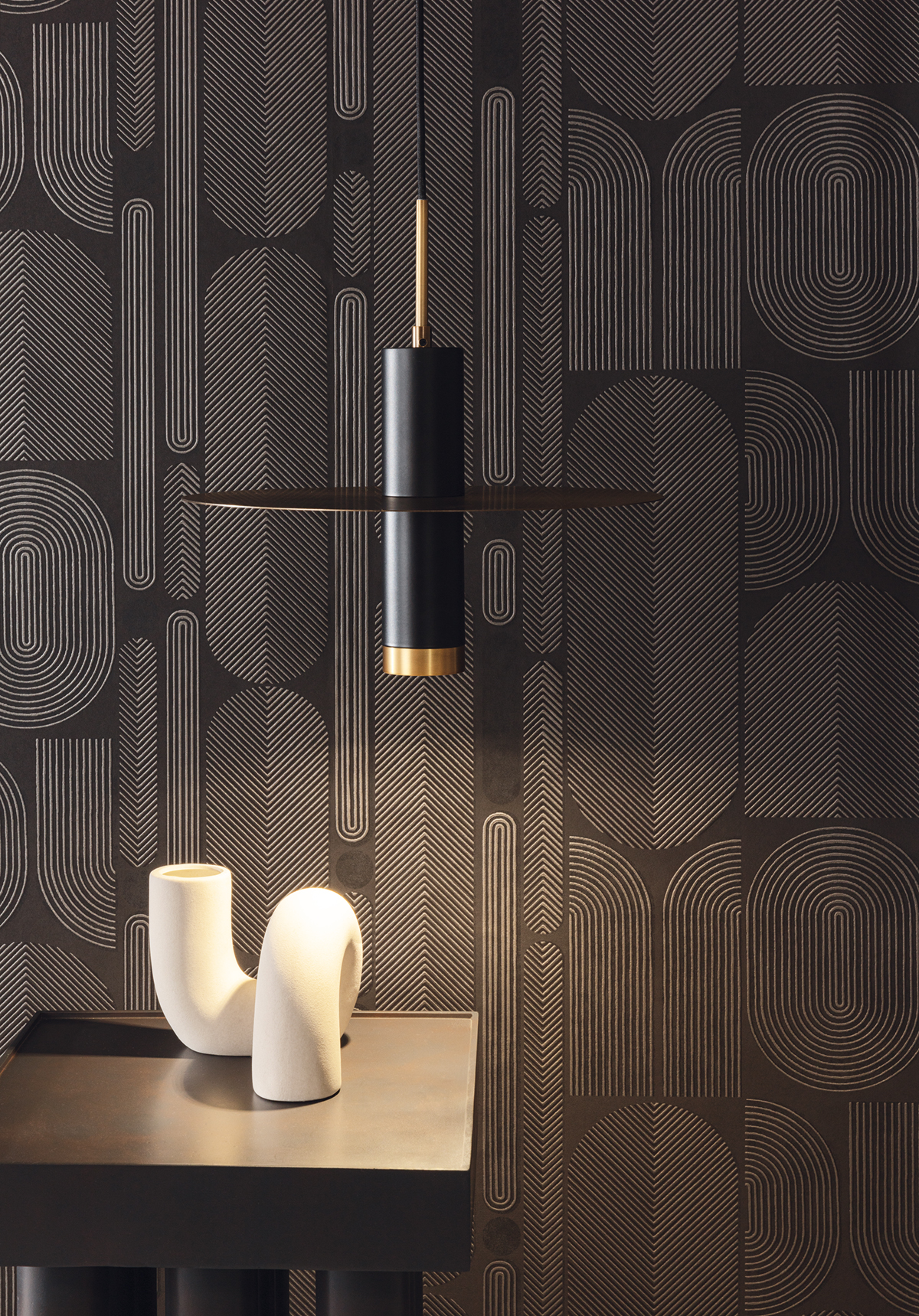 Papier peint Ethnique Graphique Ovala noir métallisé - Rock de Masureel AMB2 | Réf. MAS-ROC203