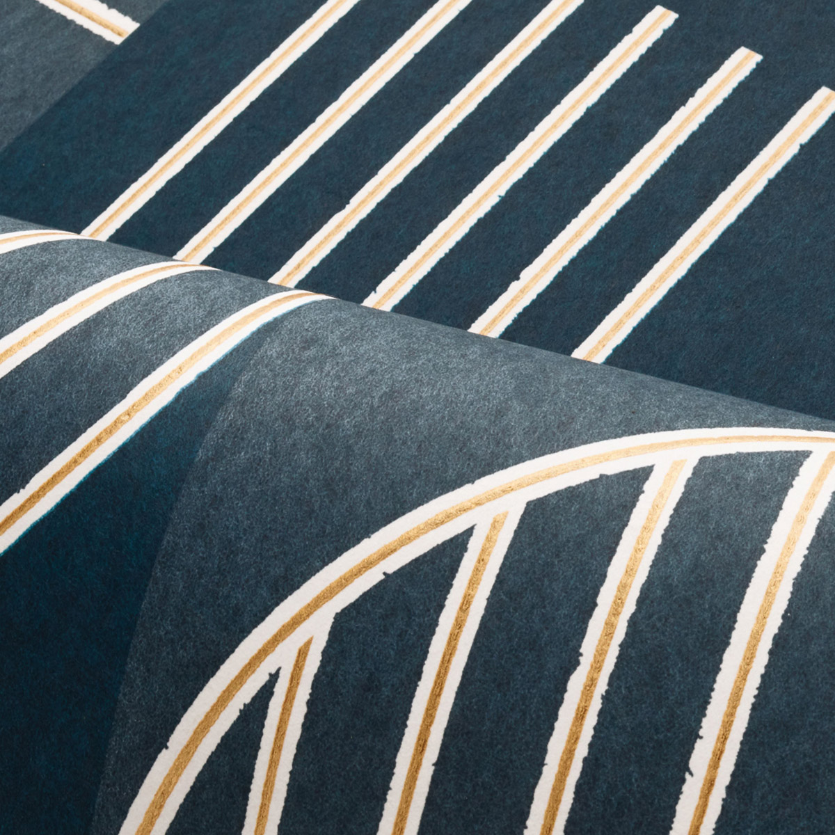 Papier peint Vintage Années 30 marine doré - Faubourg des Lumières de Casamance AMB2| Réf. CAS-76271528