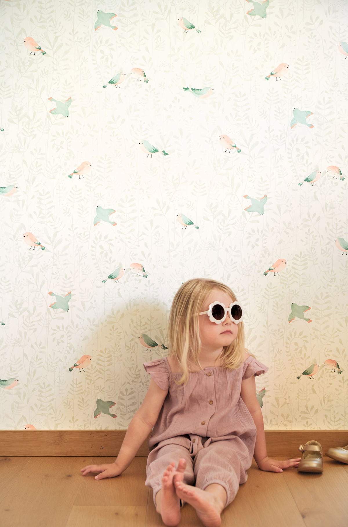 Papier peint Oiseau Feuillage vert amande rose - Once Upon A Time de Casadéco AMB3 | Réf. OUAT88317088