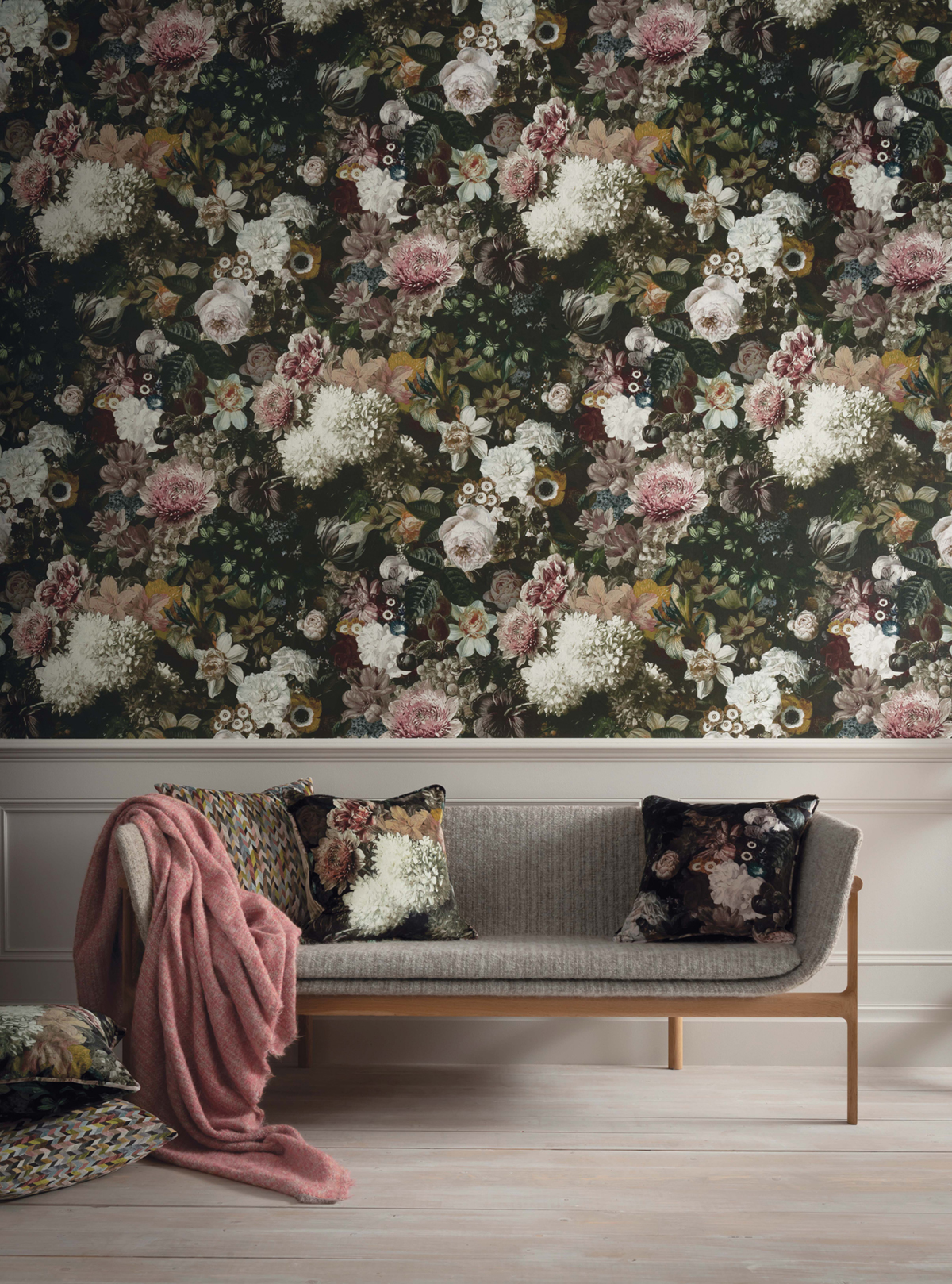 Papier peint Fleurs Fullerton marron - Mansfield de Osborne & Little AMB | Réf. OSB-W7454-01