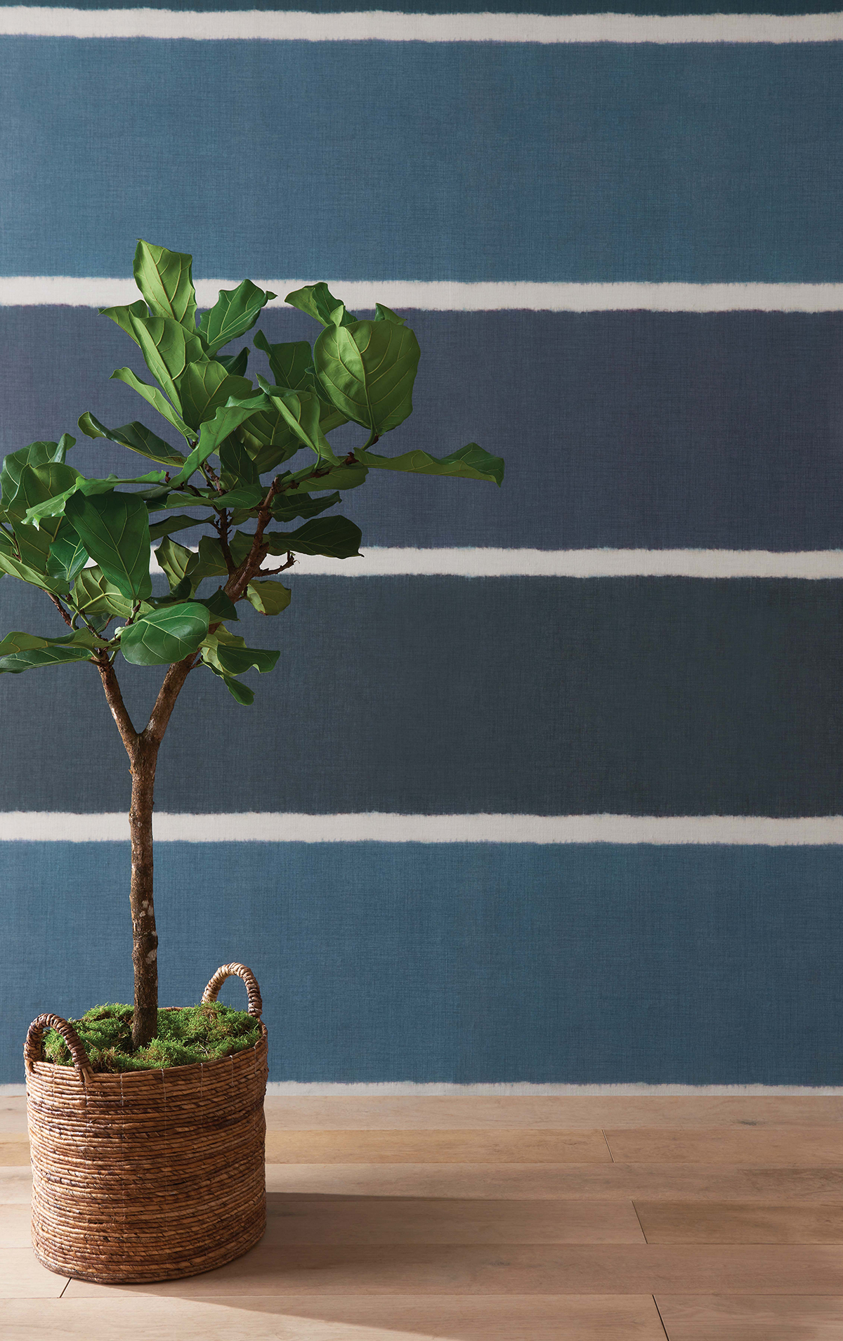 Papier peint panoramique Rayure Effet Lin bleu - Kanoko d'Osborne & Little | Réf. OSB-W7554-01