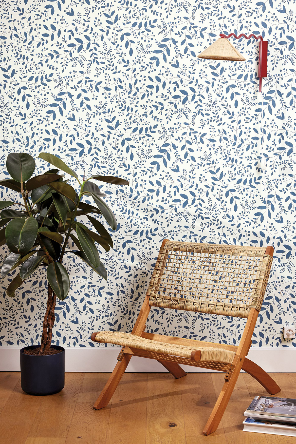 Papier peint Branchage Sympathy bleu indigo - Green Life 2 de Casélio | Réf. GNL2105340634