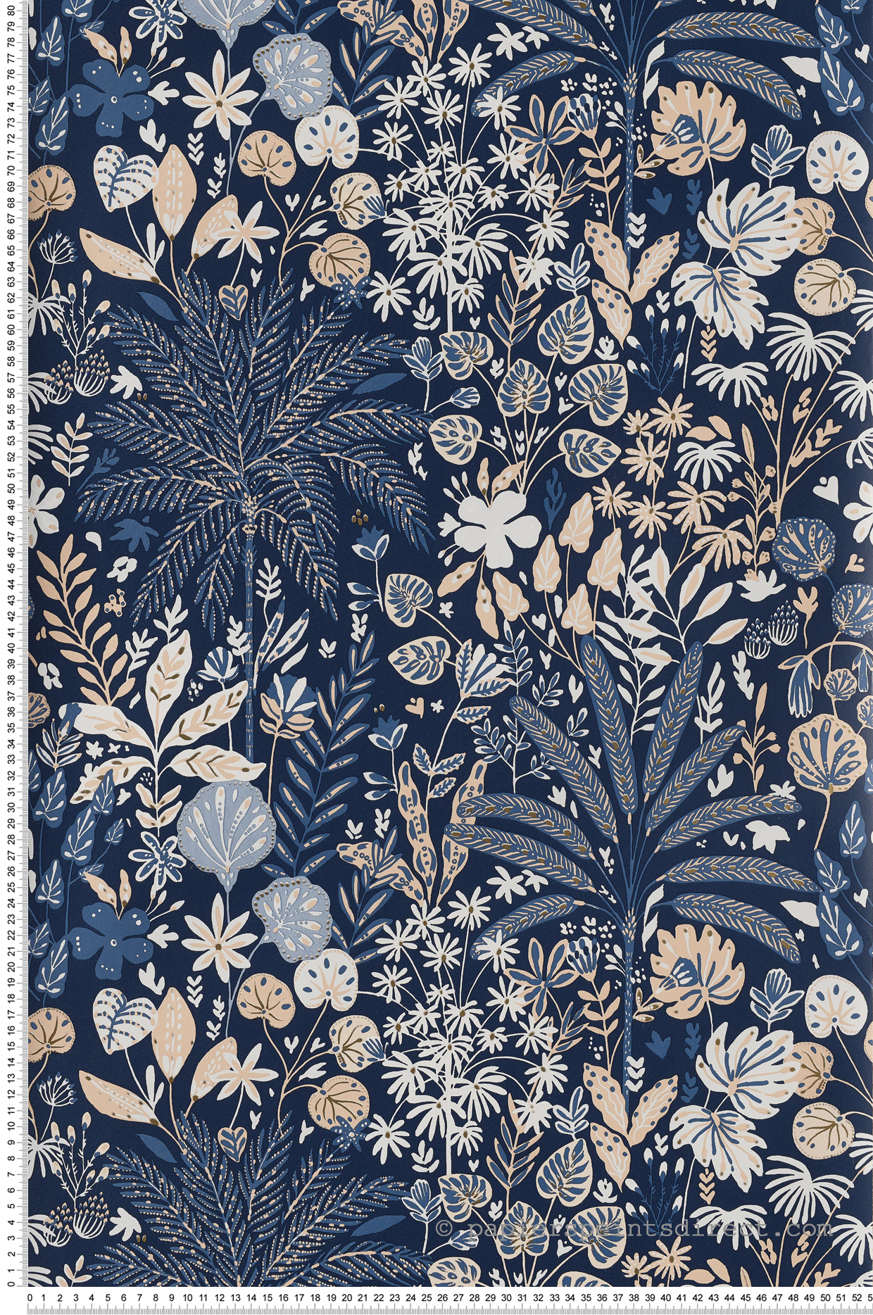 Papier peint jungle tropicale Hope bleu nuit - Hygge de Casélio | HYG100596913