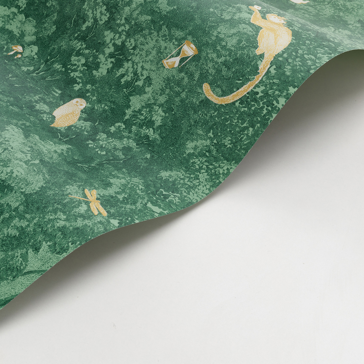 Papier peint Jardin Des Merveilles et Animaux vert et doré - Voyage Onirique de Casadéco AMBV | Réf. ONIR87257803