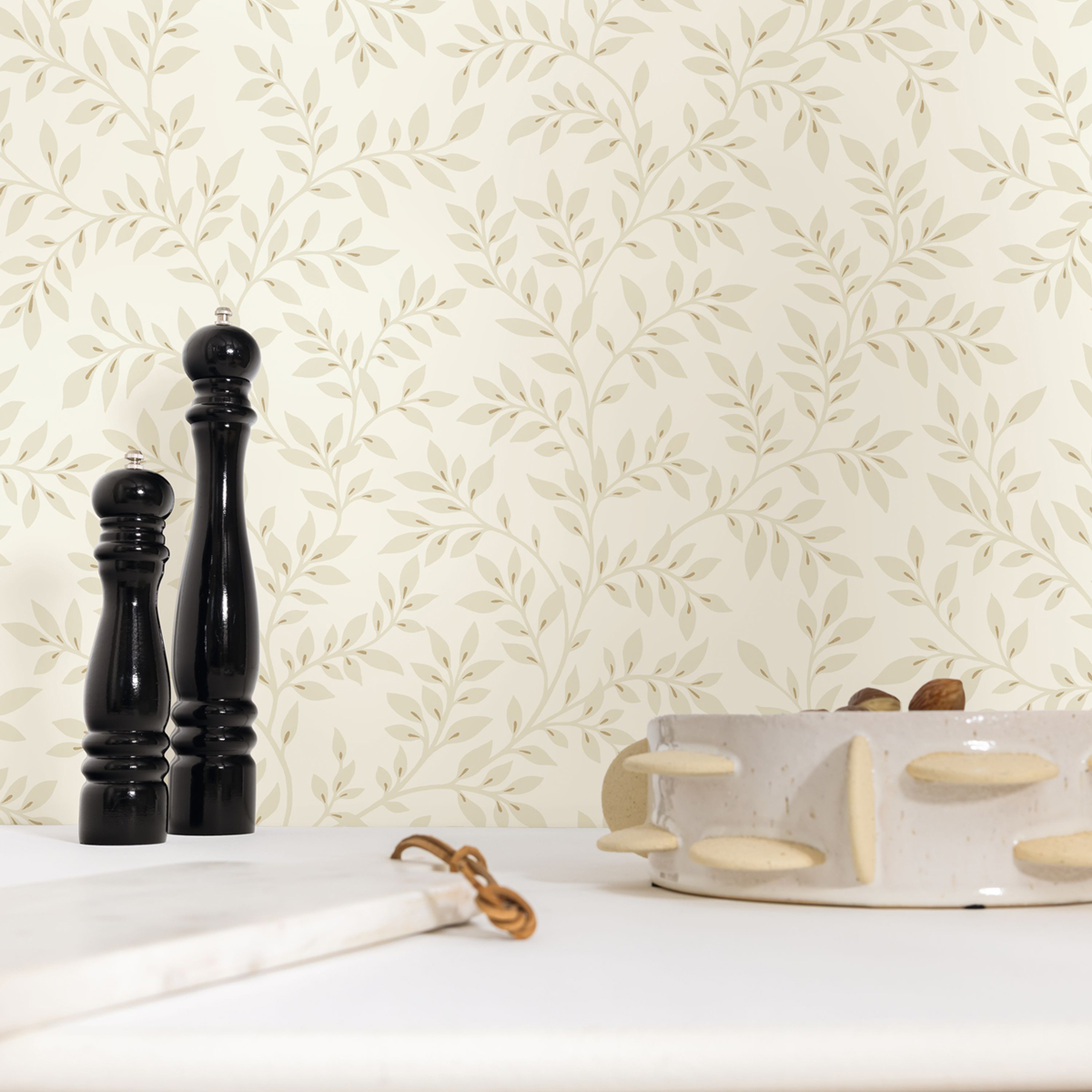 Papier peint Feuillu Floria beige doré - Blue Shades de Casélio AMB2 | Réf. BLS107471000