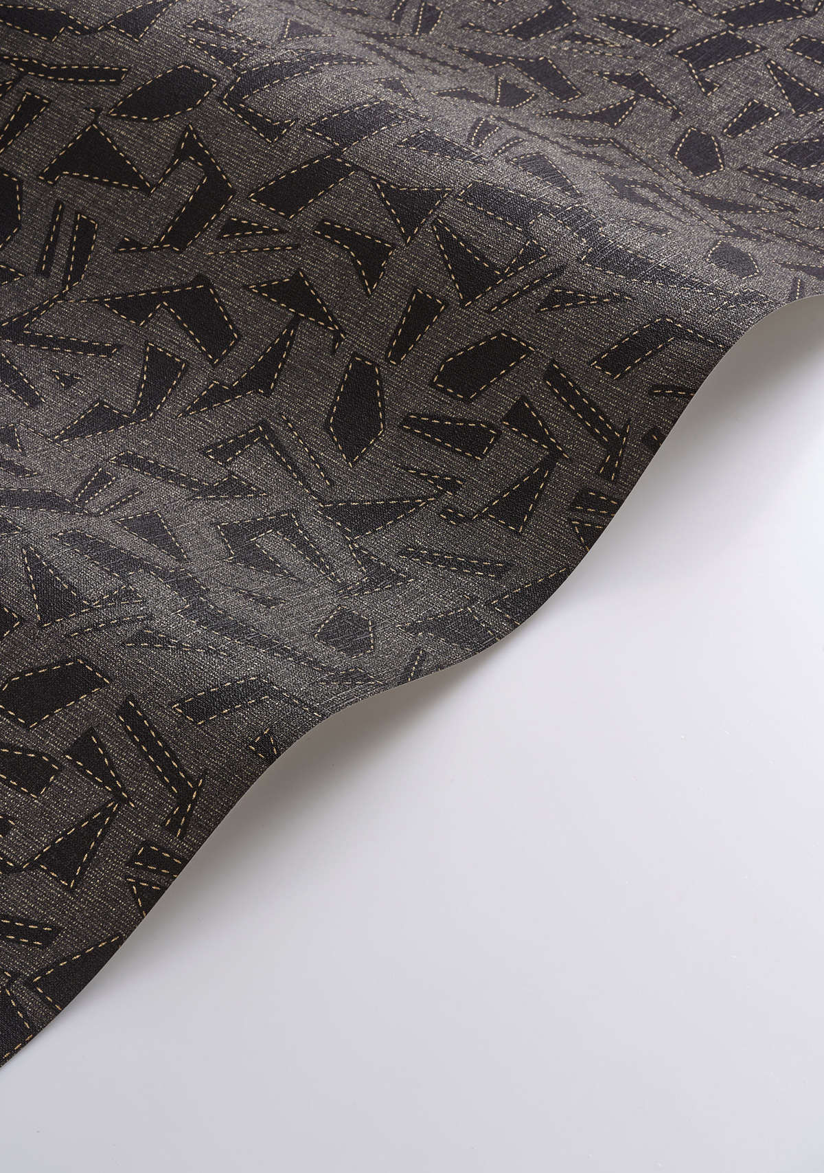 Papier peint Graphique Textile Sanara noir doré - Matera de Casadéco AMBV| Réf. MATA201159999