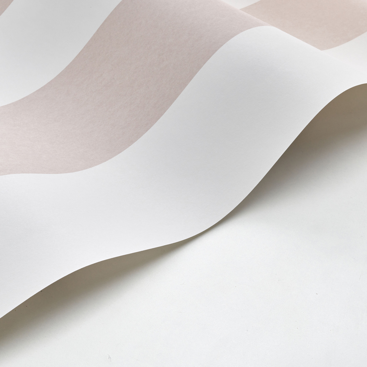 Papier peint Grande Rayure Bruges taupe - Les Rayures de Casadéco AMBV | Réf. RAYS88011643