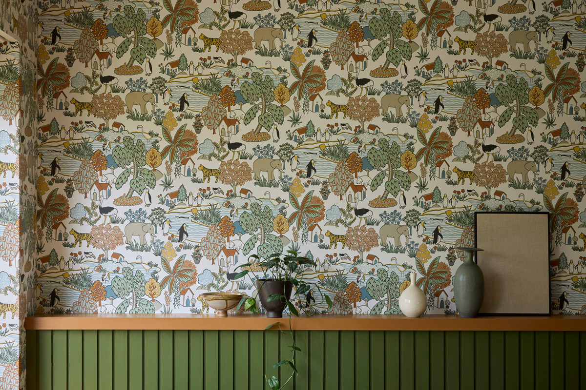 Papier peint Animal Kingdom Pea - Storybook Papers de Little Greene AMB3 | Réf. 0231ANPEAZZ
