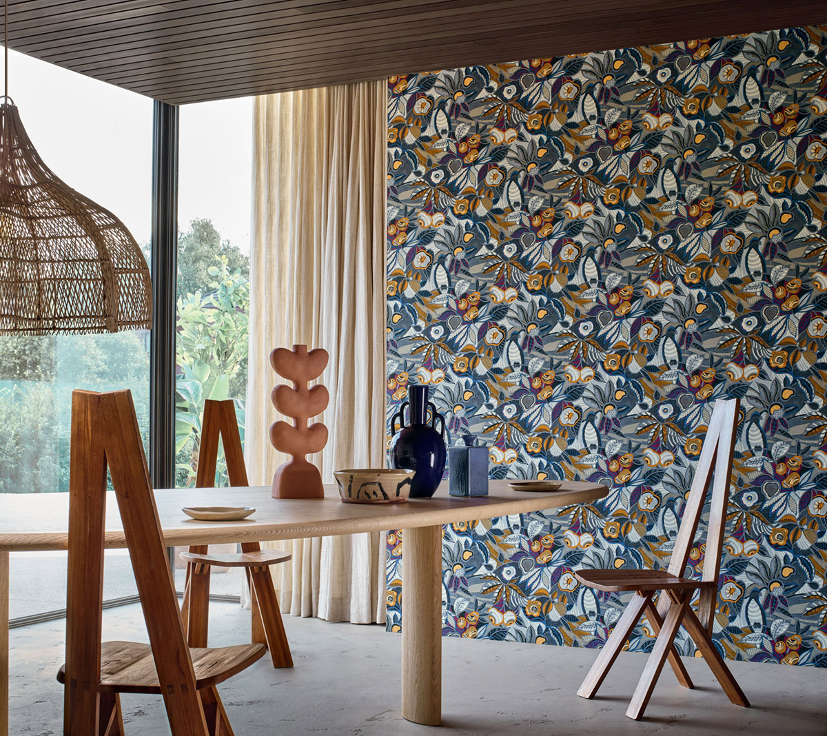 Papier peint Fleur Oiseau Tehuana bleu marine - Casa Azul de Casamance | Réf. CAS-76300508