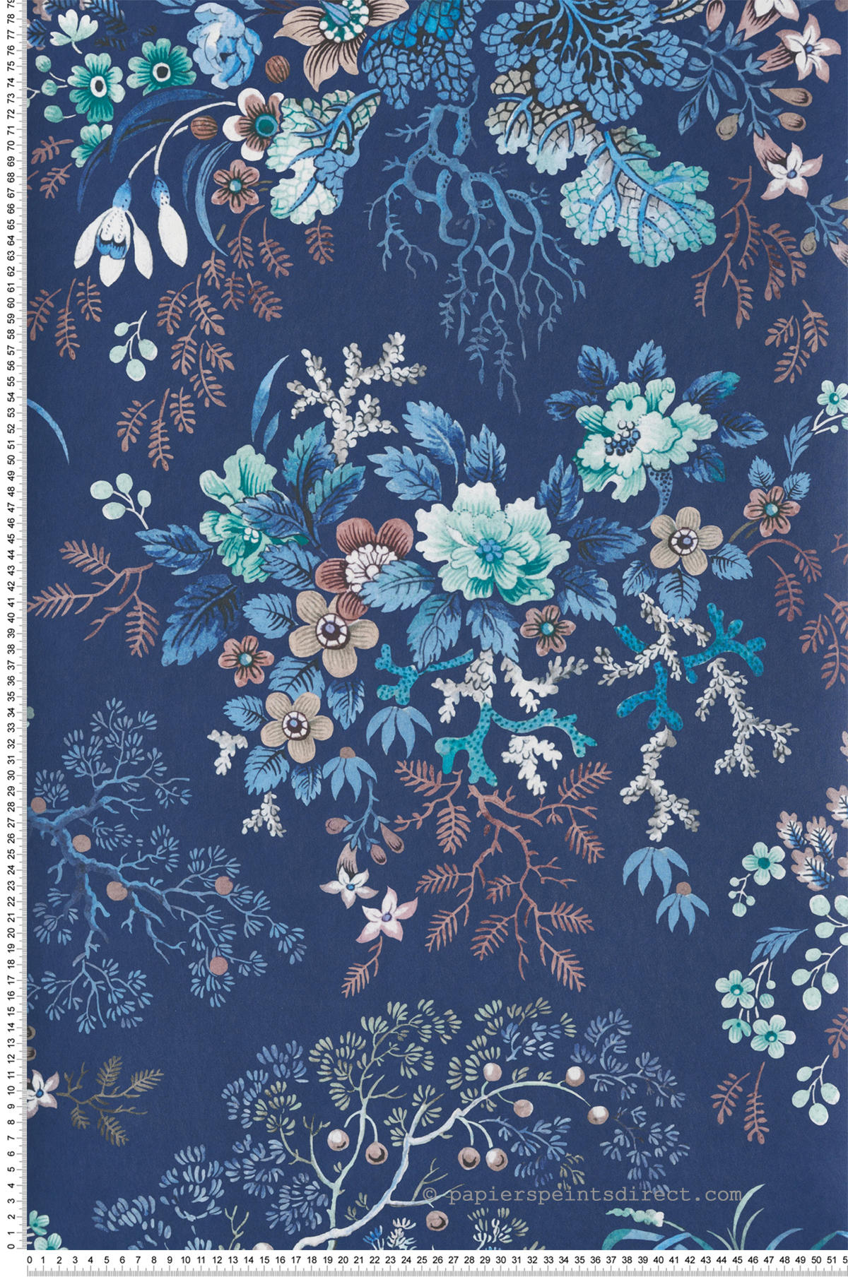 Papier peint Coraux Fleurs Kilburn's bleu océan - V&A Decorative Papers d'Initiales | Réf. INI-31116603