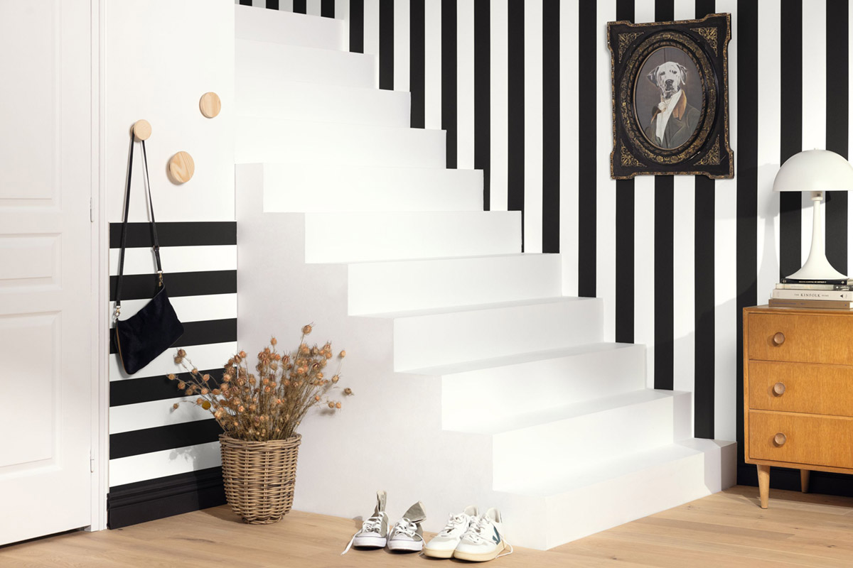 Papier peint Rayures Wide Lines noir et blanc - Basics de Casélio AMB2| Réf. BAI104029290