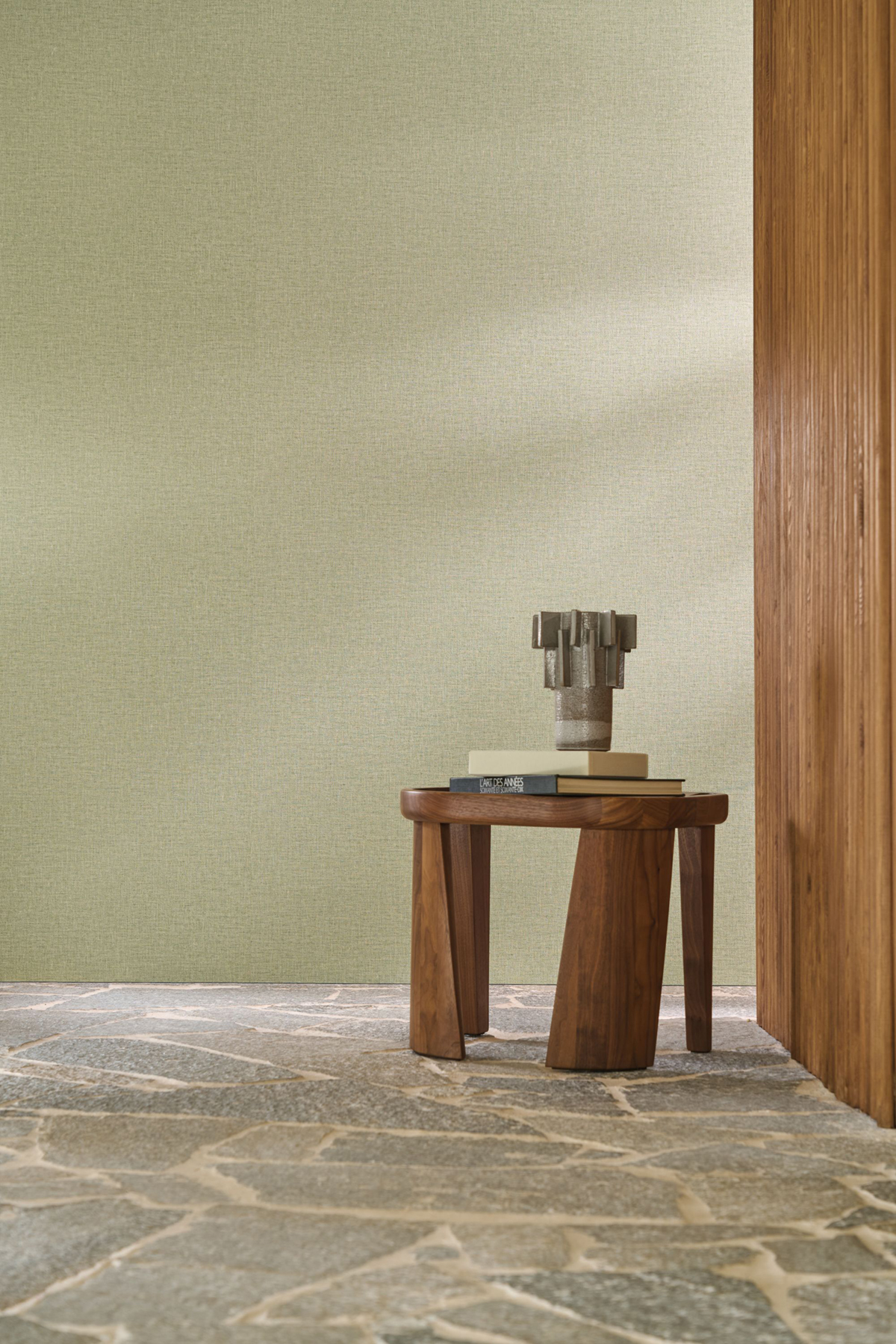 Papier peint Uni Lin Étoffe Lina vert amande - Modernismo de Casamance | Réf. CAS-76852956