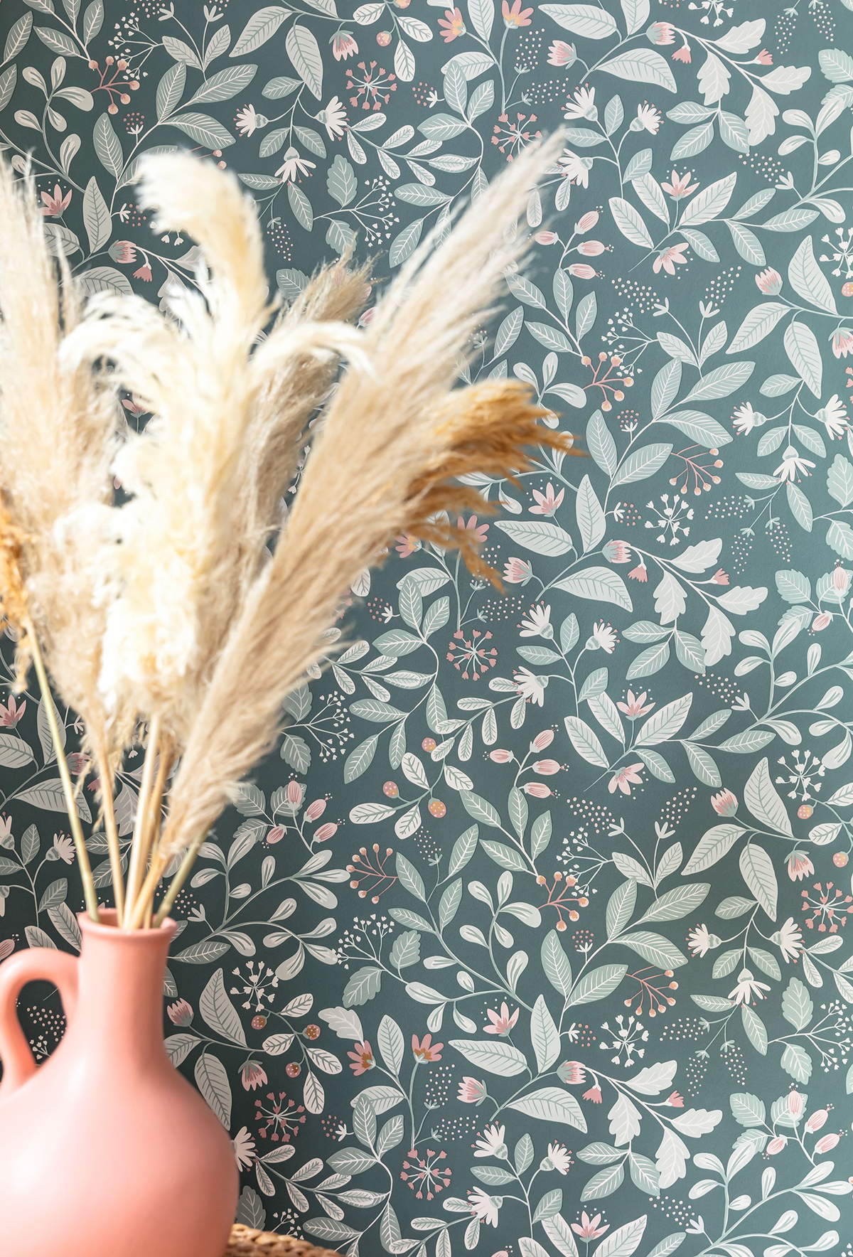 Papier peint Fleuri Chloé vert de gris rose - Essentiel de Casélio | Réf. ETL103087071