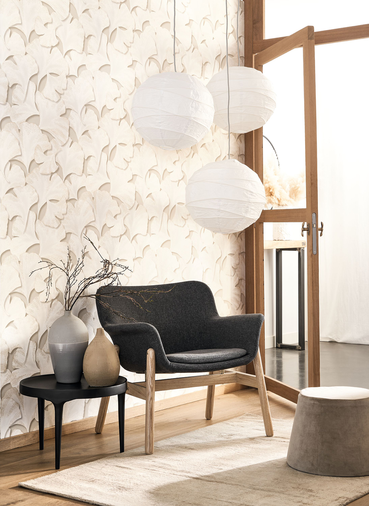 Papier peint Feuille Gingko Biloba gris et irisé - Gingko de Casadéco | AMB Réf. GINK86241212