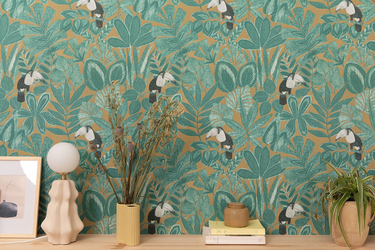 Papier peint Toucan Rio vert ocre - Green & Co de Casélio AMB2 | Réf. GCO103922754