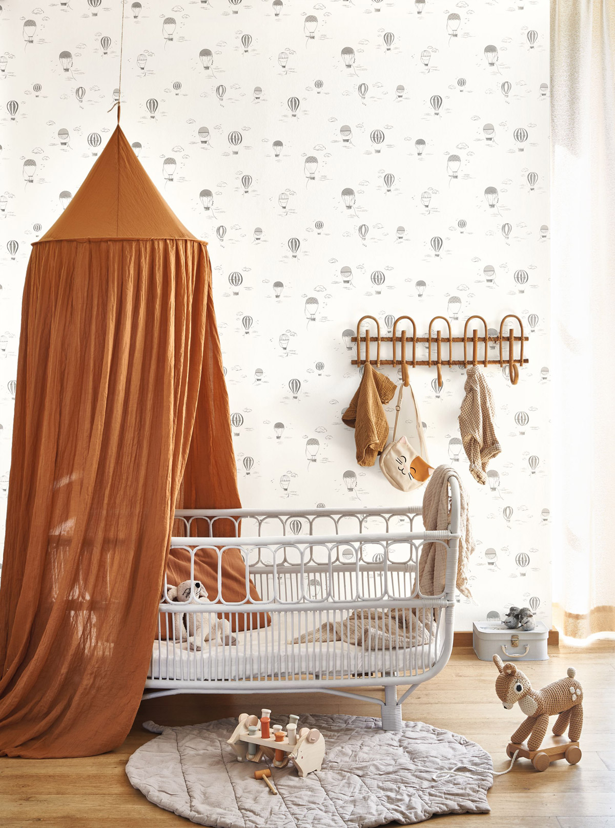 Papier peint Montgolfière Balloons in the Clouds anthracite - Once Upon A Time 2 de Casadéco | Réf. OUTD200859808