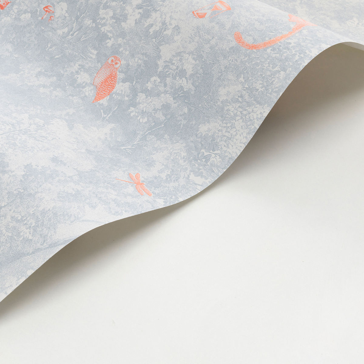 Papier peint Jardin Des Merveilles et Animaux bleu et orange irisé - Voyage Onirique de Casadéco AMBV | Réf. ONIR87256032