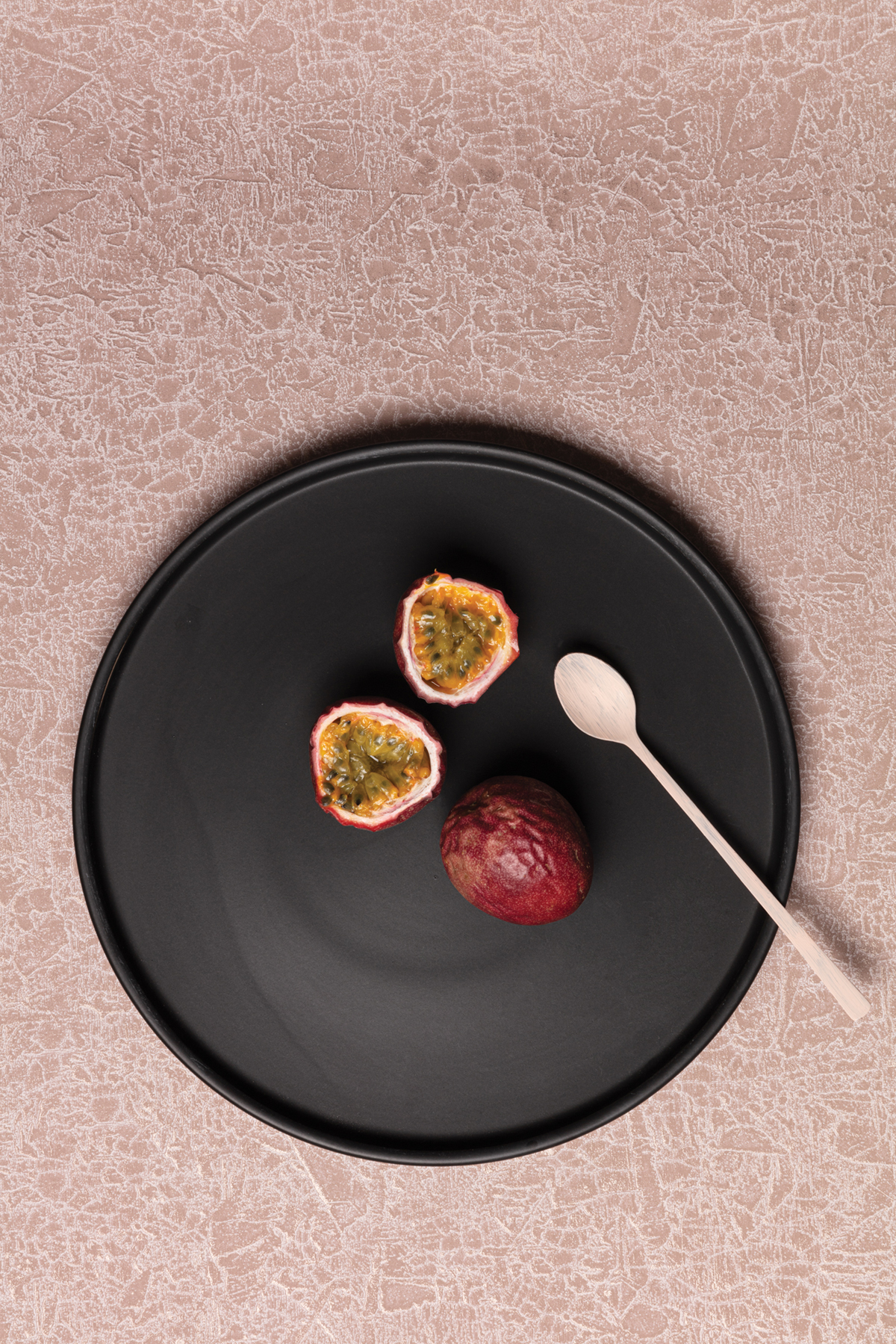 Papier peint Effet Craquelé Ramon rose cuivré - Havana de Masureel | Réf. MAS-HAV1002