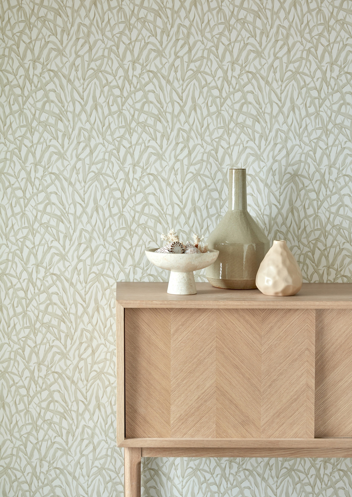 Papier peint Feuilles Ornamental Grasses beige - V&A Decorative Papers III d'Initiales | Réf. INI-2513-185-02