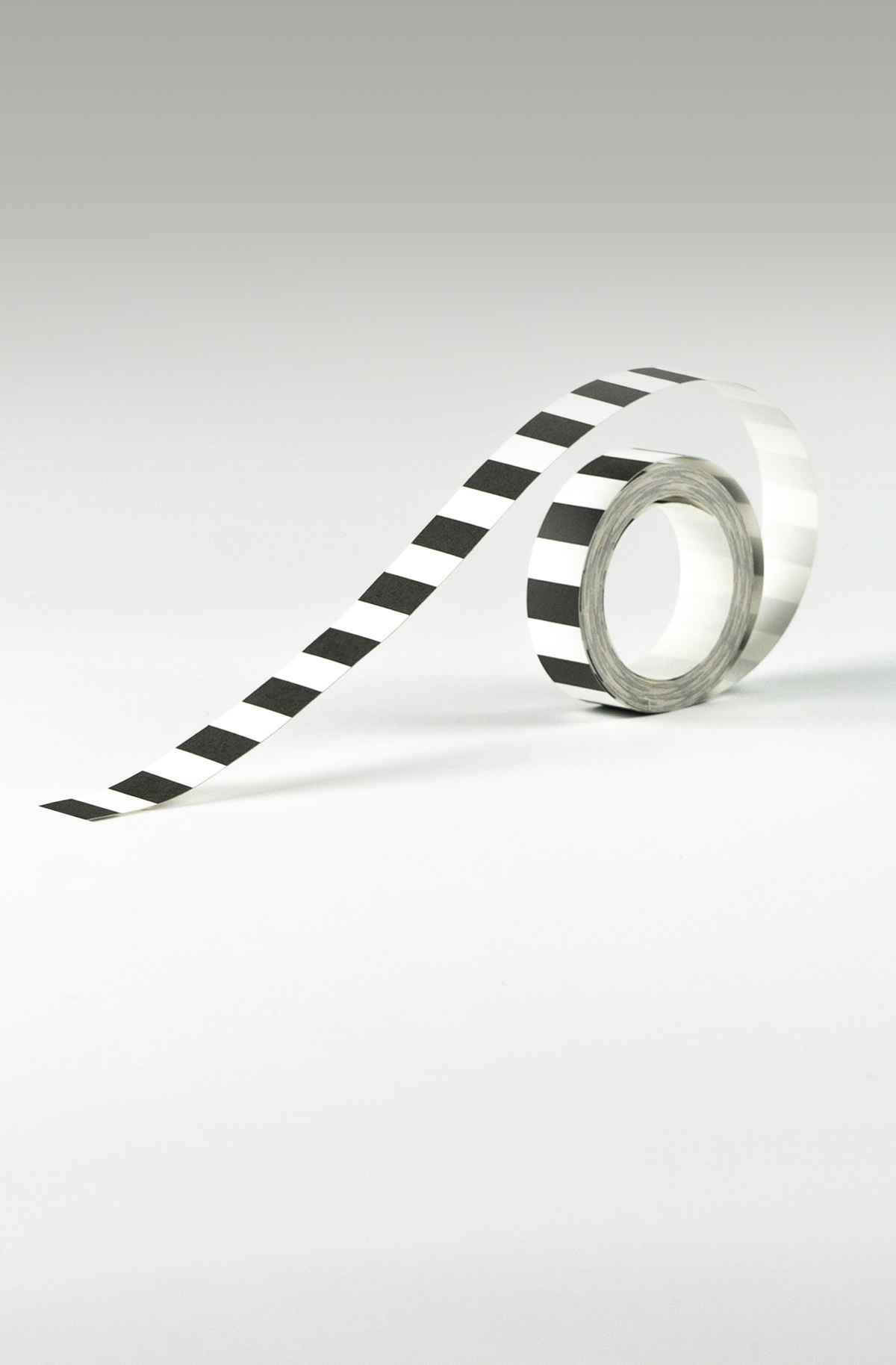 Galon Pointillé Rétro noir blanc - Galons et Frises de Casadéco | Réf. GAFR200479012