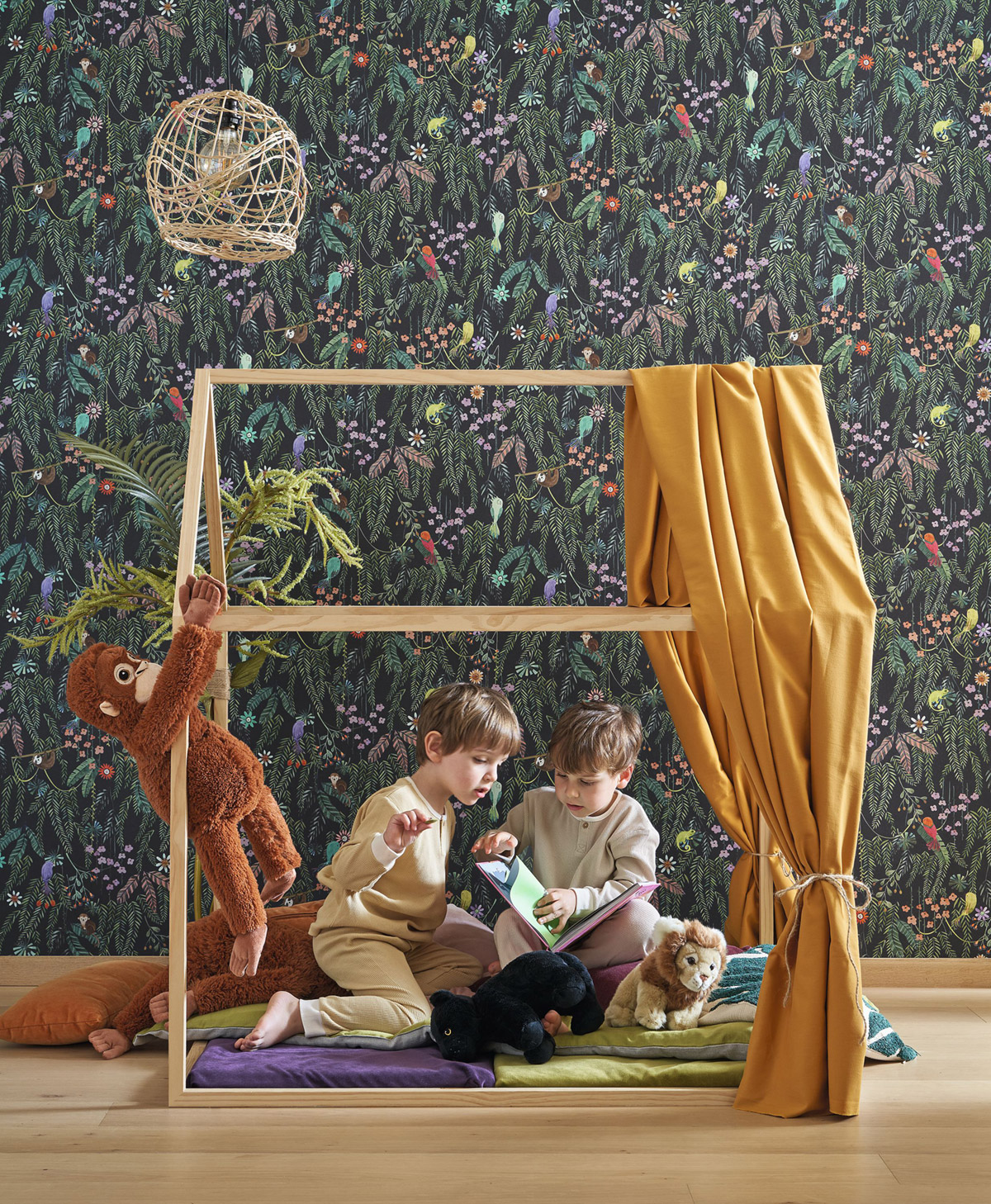 Papier peint Jungle Tropical Forest multicolore encre - Once Upon A Time 2 de Casadéco AMB2 | Réf. OUTD200756909