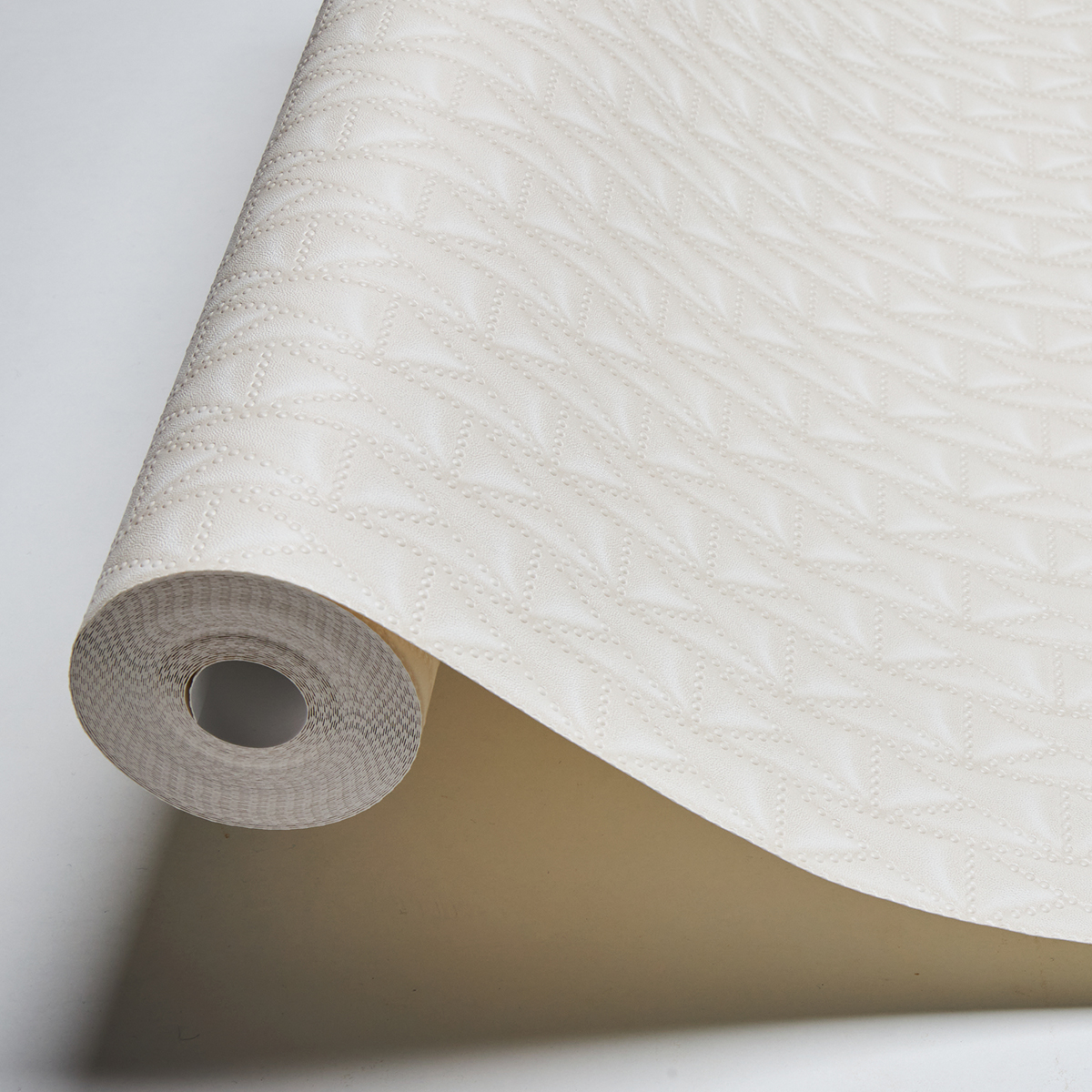 Papier peint Matelassé Vanessa crème - Karl Lagerfeld de Montecolino | Réf. MC-37844-1