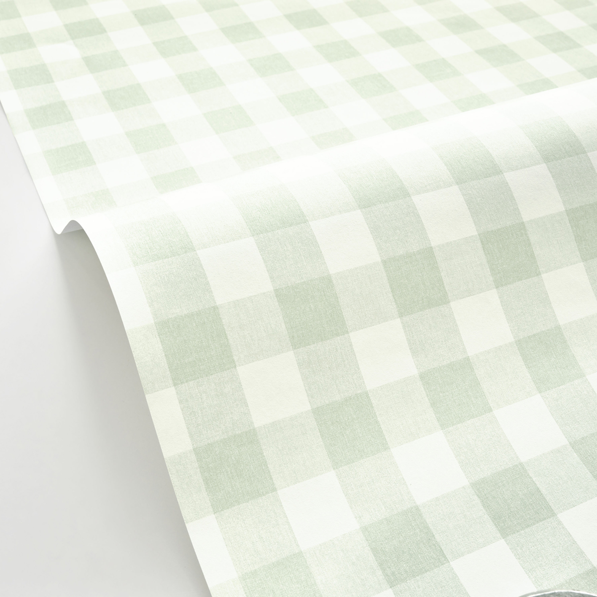 Papier peint Vichy Carreaux Victoria vert d'eau - Let's Go Girls! de Casélio AMB2 | Réf. LGG104420764